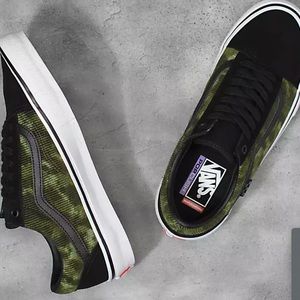 VANS BRAND NEW/ NEVER WORN.